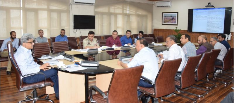 Dulloo reviews functioning of Transport Department