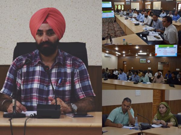    Labour Commr chairs meeting with Workers & Labour Unions at Budgam