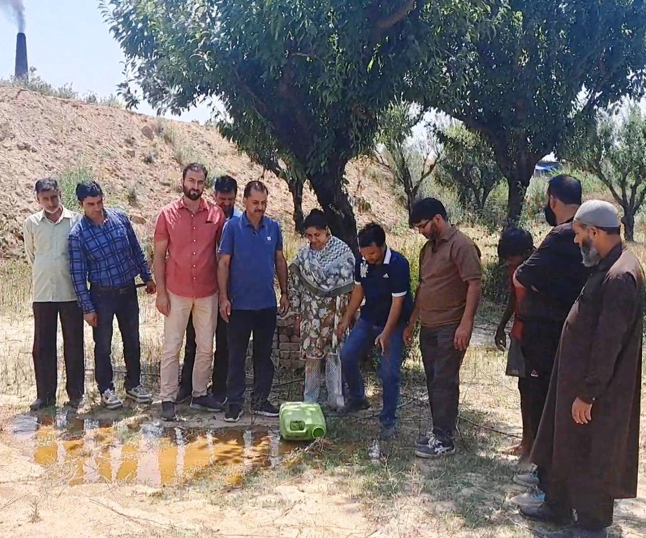 Excise Deptt seizes illicit liquor at Brick Kilns in Budgam