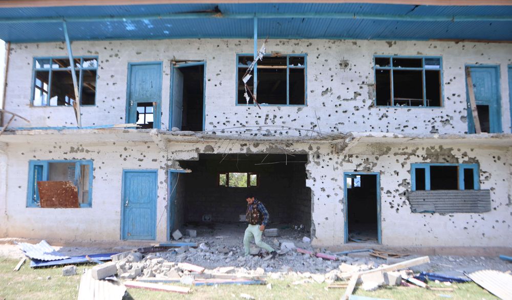 Three terrorists killed in encounter in north Kashmir