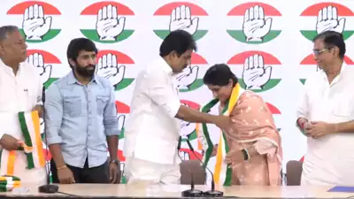 Haryana polls: Wrestlers Vinesh Phogat, Bajrang Punia join Congress