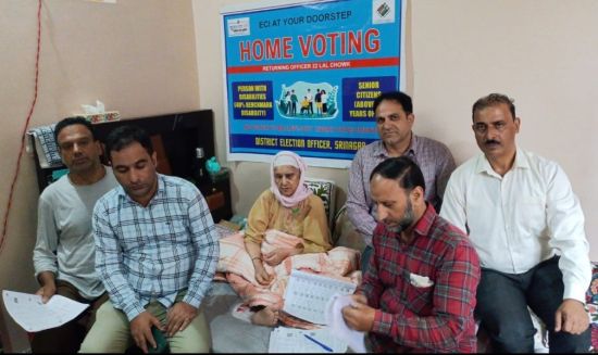 Home Voting via POSTAL BALLOT commences in Srinagar District