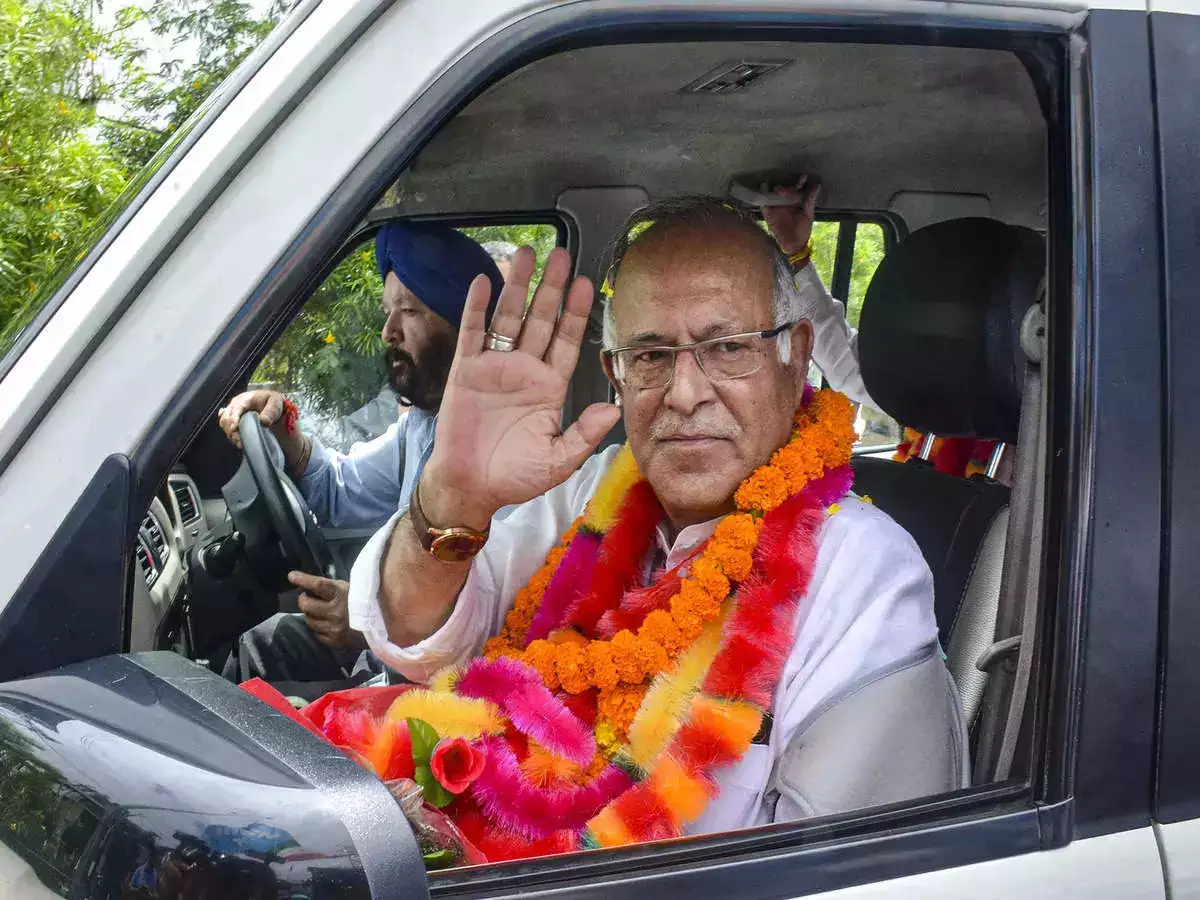 JKPCC chief Karra files nomination from Central Shalteng