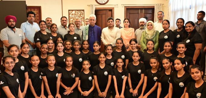 Lt Governor interacts with Gymnasts & Coaches