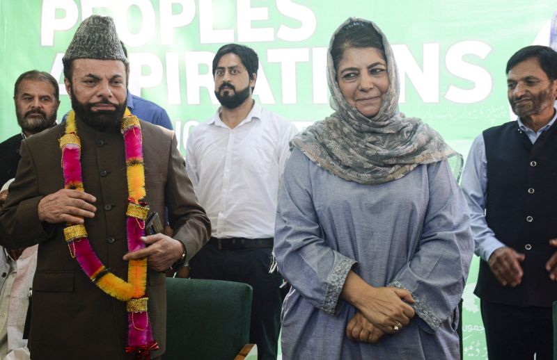 Former Hurriyat member Salim Geelani joins PDP