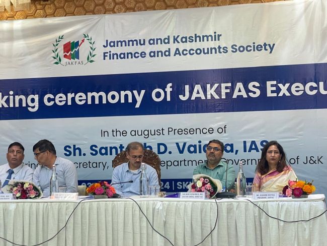 Principal Secretary Finance administers oath to members of JAKFAS