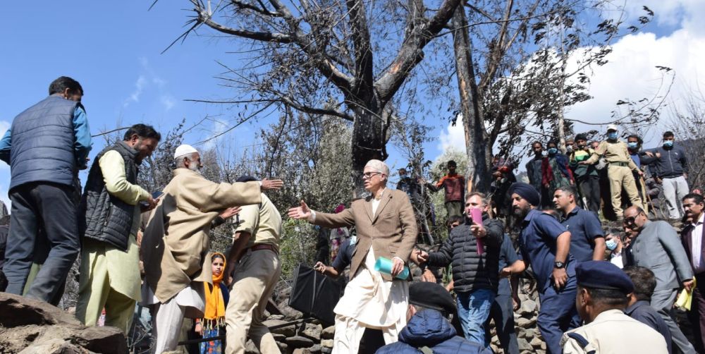 CM visits fire victims in Kishtwar, pledges more relief