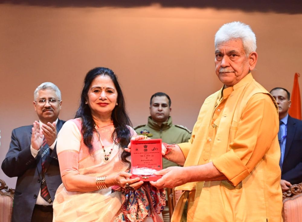 At ‘Akhil Bhartiya Kavi Sammelan’, LG emphasises role of writers in societal, national progress