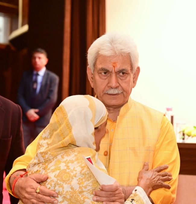 Will try to ensure justice, welfare and rehabilitation of families affected by terrorism: LG Sinha