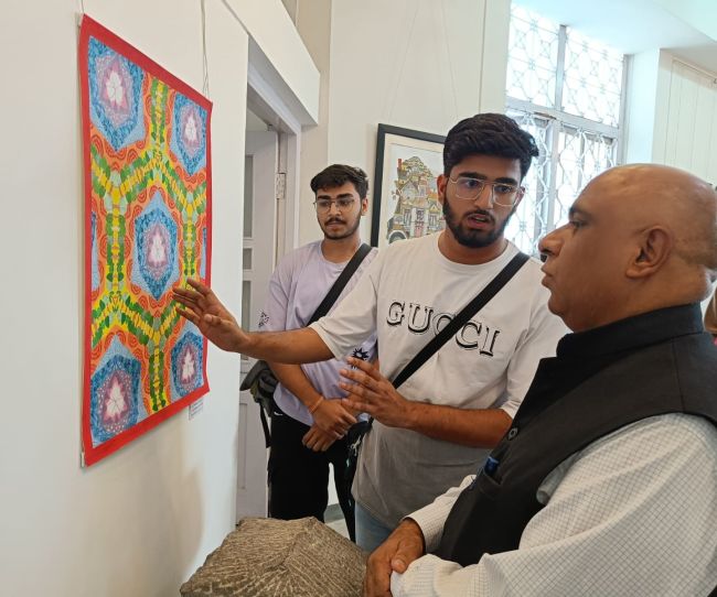 Principal Secretary inaugurates 3-day International Art Exhibition at Kala Kendra