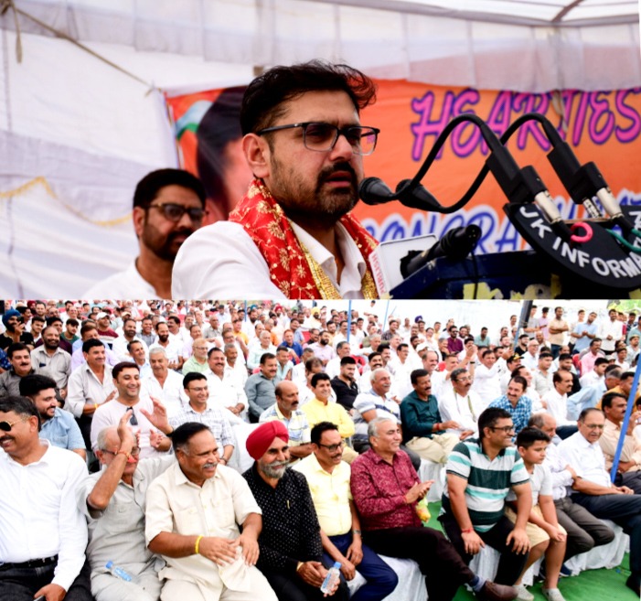 Satish Sharma receives rousing reception at Jammu