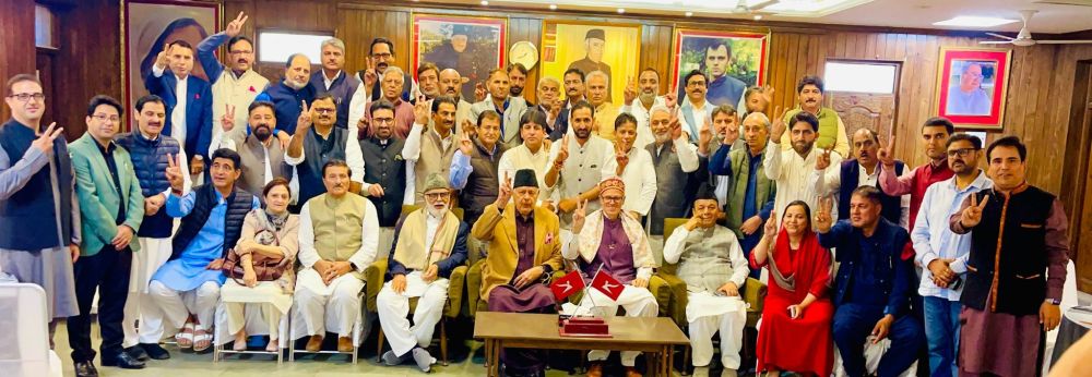 Omar, would-be CM, gets nod from his legislators