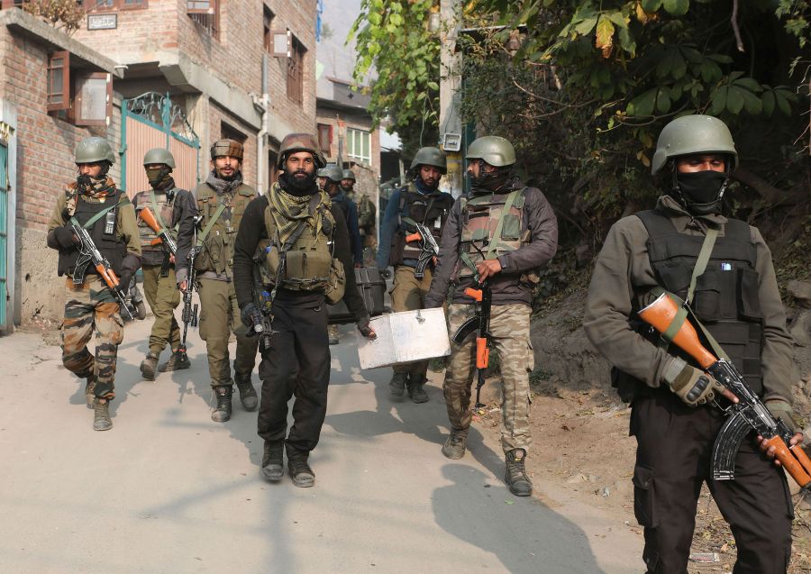 Encounter rages in Zabarwan forests, continues