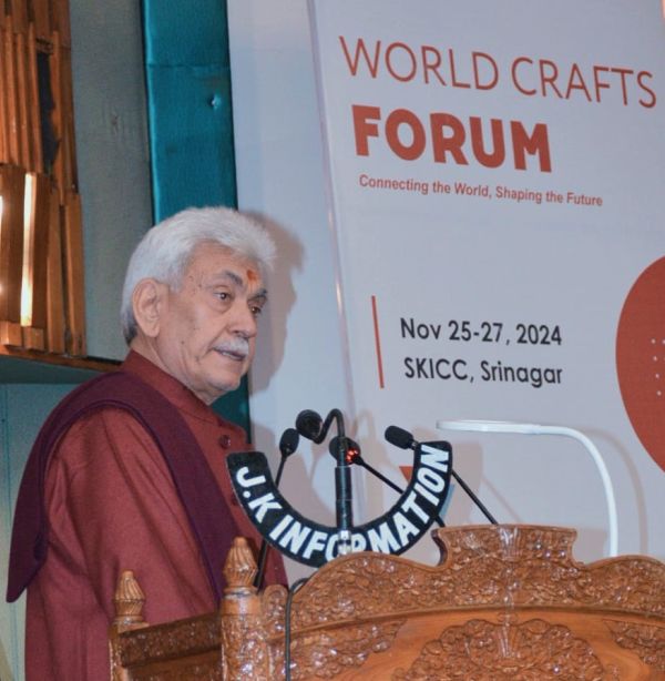 Let’s make ‘made in J&K’ products integral part of households across world: LG Sinha