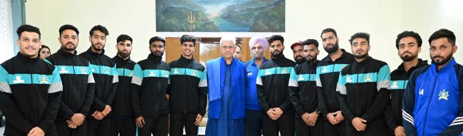 LG meets J&K Senior Men’s Football Team for Santosh Trophy at Raj Bhawan