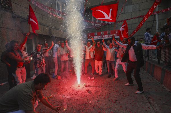 NC celebrates passage of resolution on special status