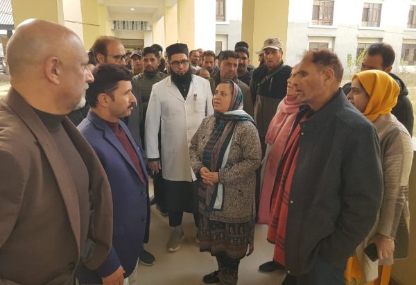 Sakeena Itoo reviews functioning of GMC Anantnag