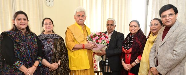 VC University of Jammu calls on LG