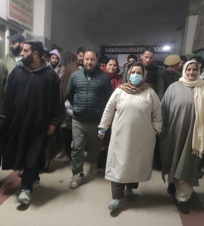 Sakeena Itoo conducts surprise inspection of DH Kulgam