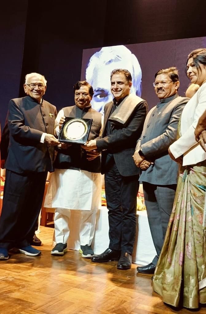 Arshad Mir honored with Atal Gaurav Samman