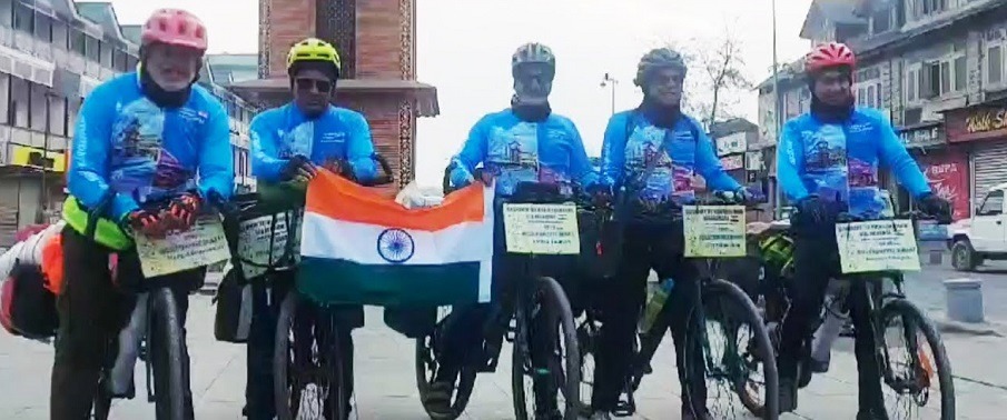 Cross-country cycle expedition flagged off from Kashmir