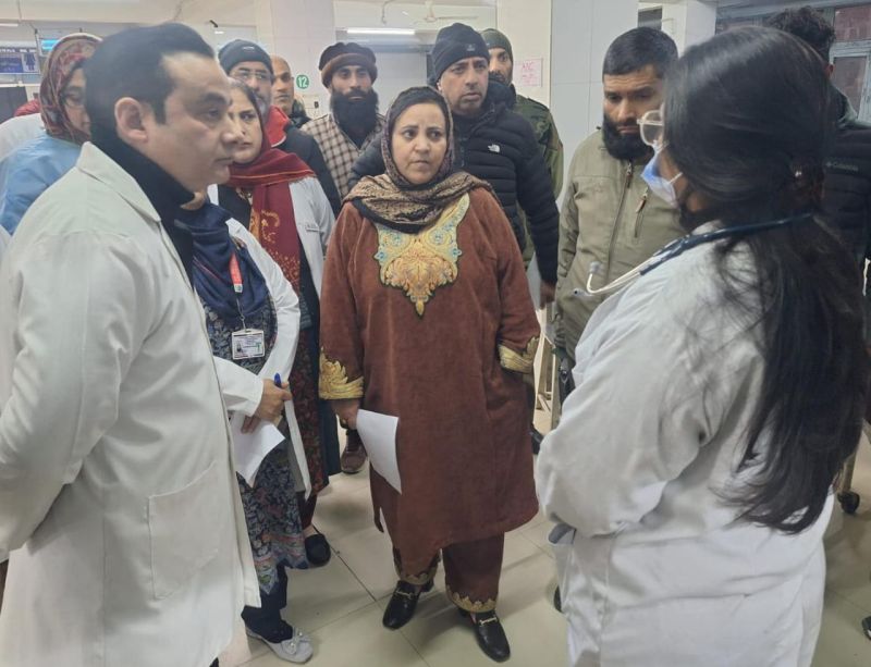 Sakeena Itoo conducts surprise inspection of LD Hospital, assesses healthcare facilities