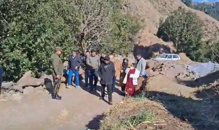 Central team visits remote Rajouri village witnessing mysterious deaths
