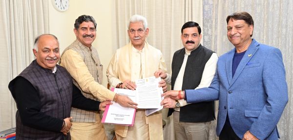 Delegation of elected public representatives from Reasi, others call on LG