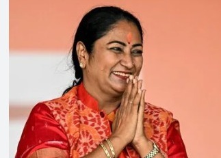 Rekha Gupta takes charge as 9th CM of Delhi