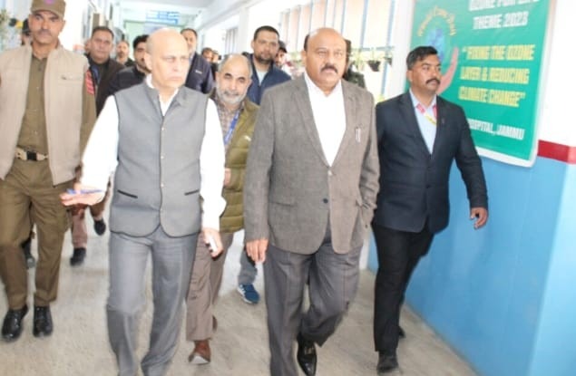 Dy CM visits GMC Jammu; assures hassle-free deliverance of healthcare services