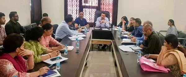 R&R Commissioner (M) discusses development plan for Migrant Camps