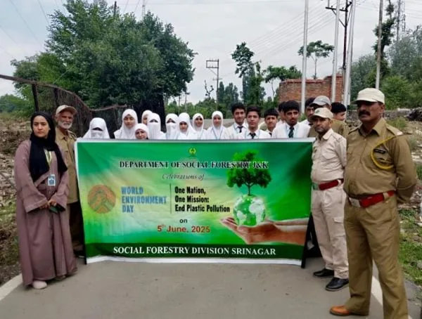 ‘End Plastic Pollution-campaign’ begins at Sgr to promote eco-friendly alternatives to SUP