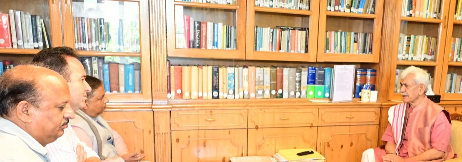 LoP Sunil Sharma calls on LG
