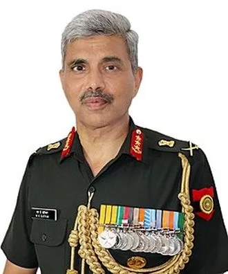 Army’s Western Command chief visits border areas in Jammu