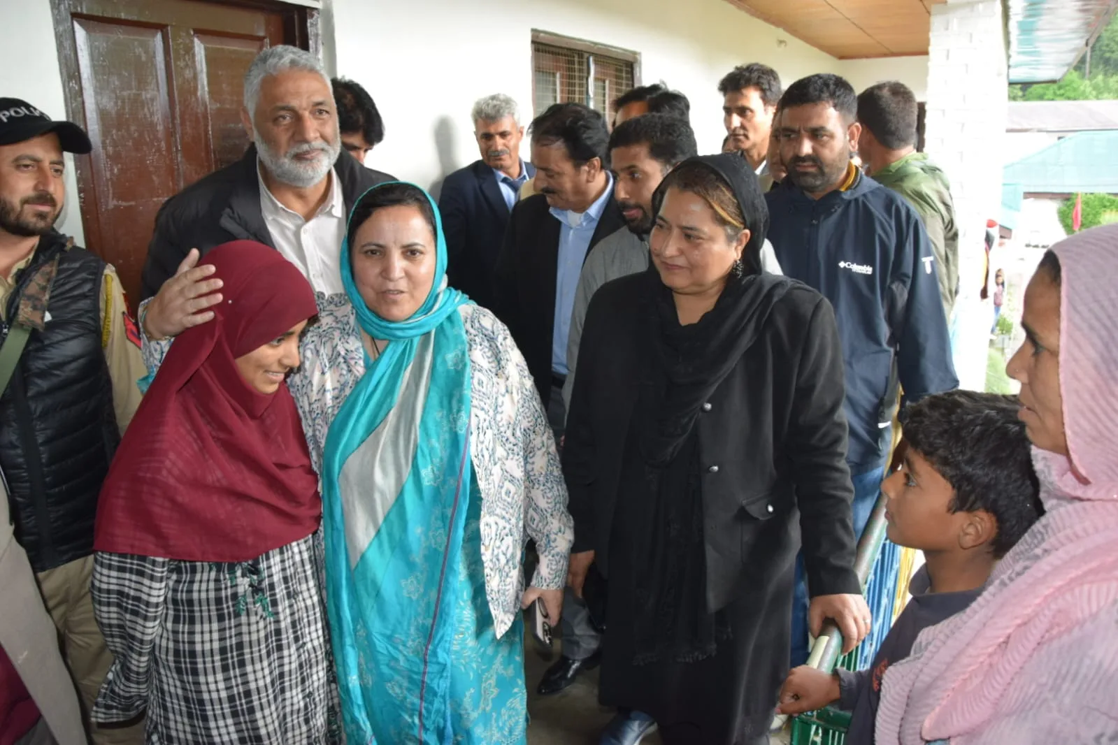 Sakeena Itoo, Javed Dar visit shelling affected areas of Bla, Uri