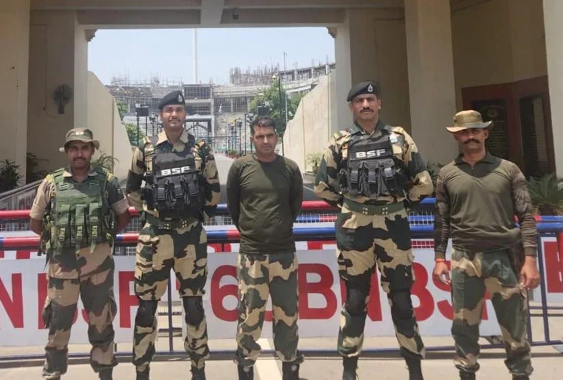 Pakistan hands over BSF jawan to India after 21 days