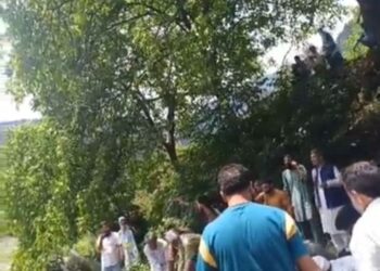 KCSF leads protest against ‘unauthorised’ diversion of nallah Ferozpora waters