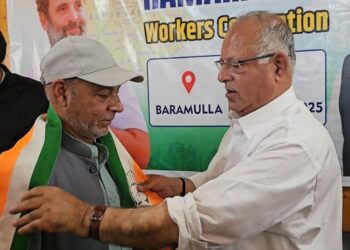 Munshi Mukhtar joins Congress party