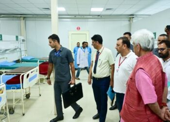 LG reviews Amarnath Yatra preparations at Nunwan, Chandanwari base camps