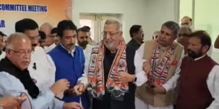 Set back to Azad as two leaders rejoin Congress