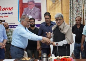 Chief Secretary reviews development scenario of Bandipora district