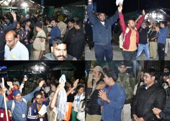 Div Com flags off first batch of SANJY pilgrims from Domail Baltal