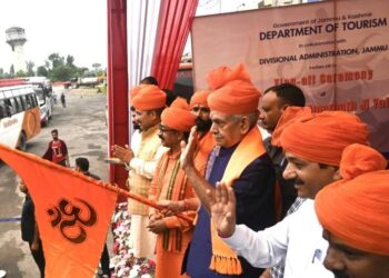 LG flags off Budha Amarnath Yatra from Jammu