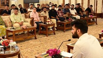 LG Sinha interacts with 50-member delegation of Save Youth Save Future Foundation