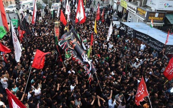 Thousands take part in Muharram procession in Srinagar