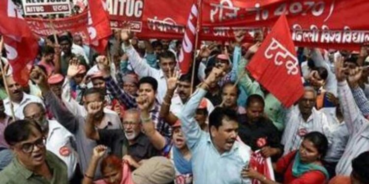 Nationwide strike: Normal life remains unaffected, sporadic violence in West Bengal