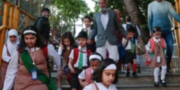 Schools reopen in Kashmir after summer break