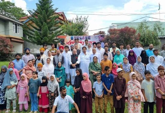 Cong hands over cheques for education expenses of children orphaned by Pak shelling in Poonch