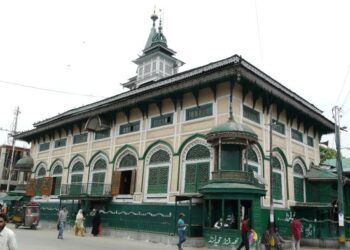 Burglars strike at shrine of Dastgir Sahab in Khanyar, steal cash