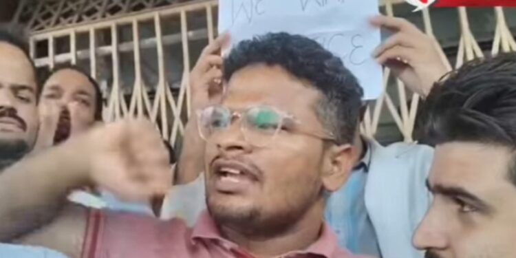 Doctors protest assault on colleague at SMHS; demand action